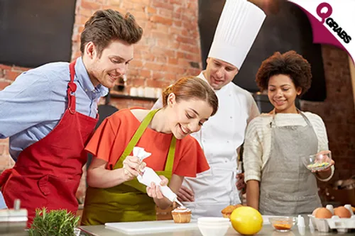 For QR59 Make & Bake Unique Cakes & Pastries with a Cake Decorating & Design Online Course! (QR450 Value)